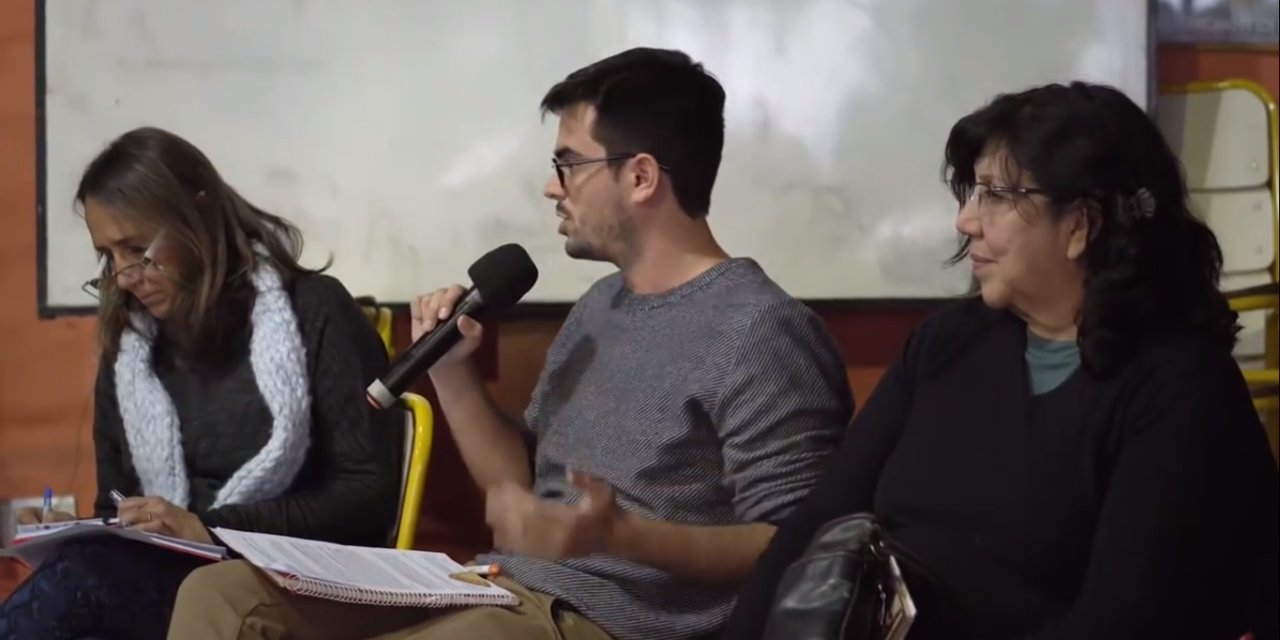 Foro de comunicación en Córdoba: «Un derecho no es negocio»